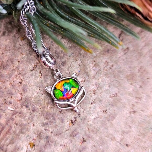 Nature Rainbow Ammolite Inlay 925 Fox Pendant Necklace - Picture 5 of 11